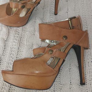 Vera Wang Stiletto Heels Cognac Size 6